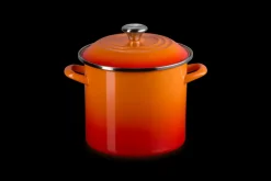 8 qt. Stockpot in Flame