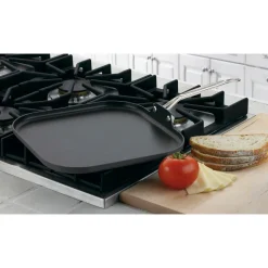 11'' Square Griddle in Black