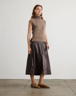 Aaron Sweater Vest in Walnut