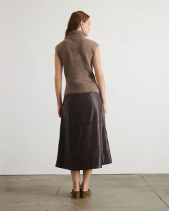 Aaron Sweater Vest in Walnut