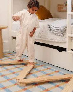 Acrobat Balance Beam