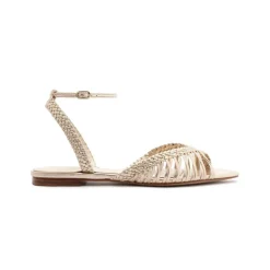 Agatha Flat in Golden