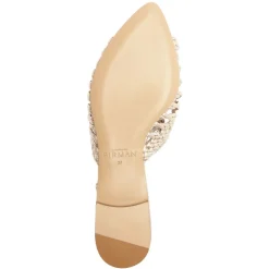 Agatha Flat in Golden