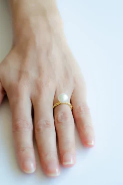 Akoya Pearl Gold Twisted Ring