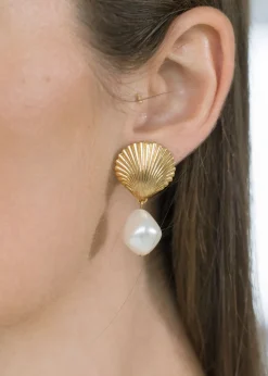 Alana Earrings in Pearl Gold