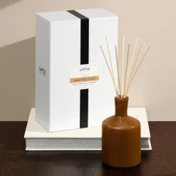 Amber Black Vanilla Signature Reed Diffuser
