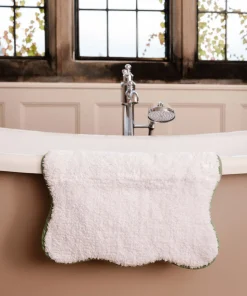 Amelia Scalloped Bath Mat