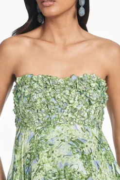 Ames Gown Peridot Bouquet