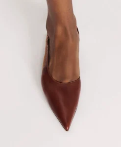 Anna Slingback in Saddle