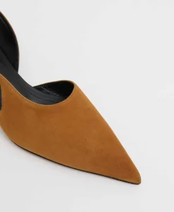 Anna Slingback in Saddle