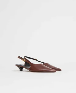 Anna Slingback in Sequoia