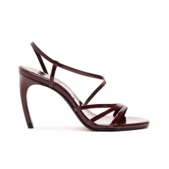Annie Curve Patent Sandal in Vino