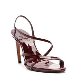 Annie Curve Patent Sandal in Vino