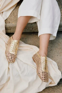 Antonia Flat in Leather