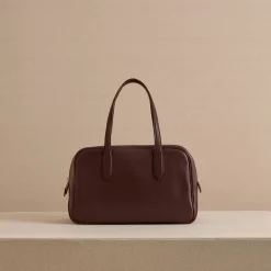 Archer 32 in Supple Soft Chocolate