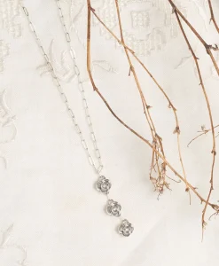 Awakening of Flora Necklace Silver