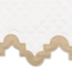 Aziza Matelassé Collection