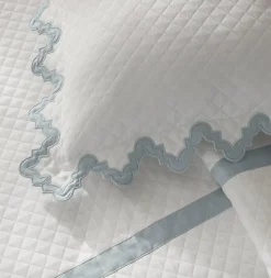 Aziza Matelassé Collection