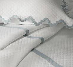 Aziza Matelassé Collection