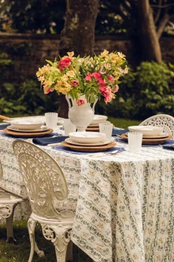 Beatrice Urn Vase in Medium