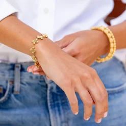 Berry Clover Linear Bracelet in Gold
