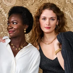 Berry Clover Teardrop Earrings in Gold