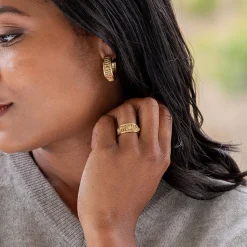 Berry Vine Ring in Gold