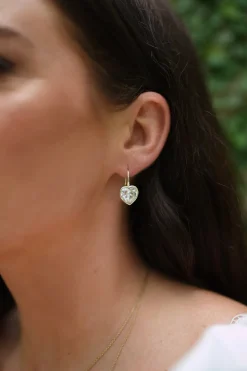 Blanc Bezel Heart Earwire