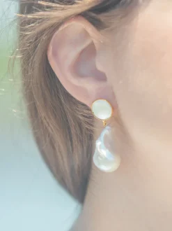 Bobbie Earrings in White