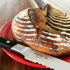 Bread Knife in Truffle Black