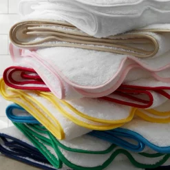 Cairo Scallop Bath Collection