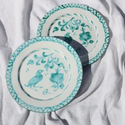 Casa Verde Dinner Plate with Traditional Designs