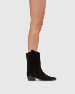 Casey 55 in Black Suede