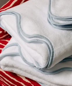 Classic Amelia Scalloped Bath Towel Bundle