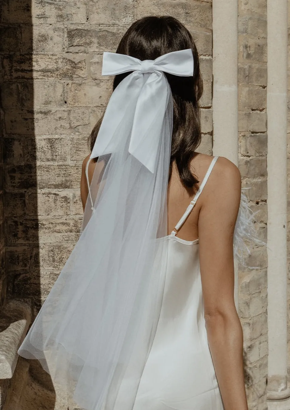 Classic Detachable Bow Veil