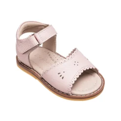 Classic Sandal with Scallop Pink