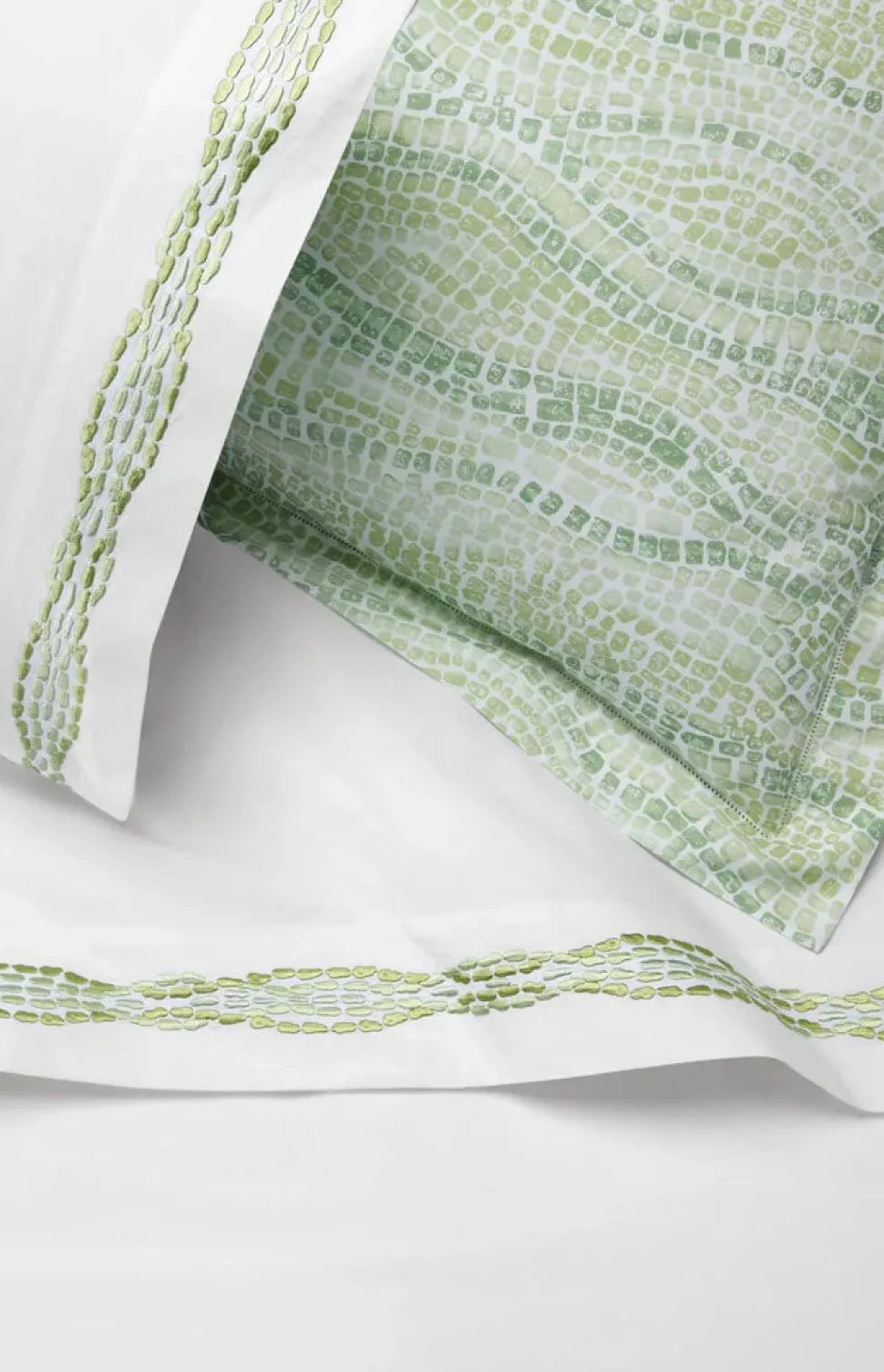 Cobblestones Flat Sheet in White & Green