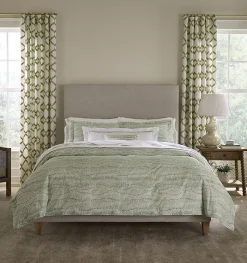 Cobblestones Flat Sheet in White & Green