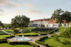 Commodore Perry Estate, 1-Night Stay