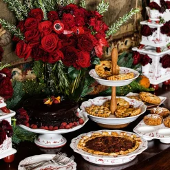 Country Estate Winter Frolic Ruby Tulipiere