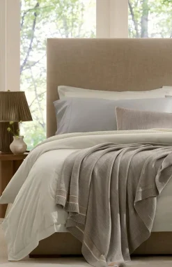 Court Knit Throw Blanket in Heathered Pewter