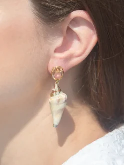 Cove Earrings in Natural