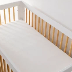 Crib Sheet in GOTS Certified Organic Muslin Cotton in White