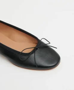 Dance Ballerina in Black