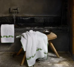 Daphne Bath Collection