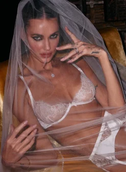 Daphne Lace Demi Bra