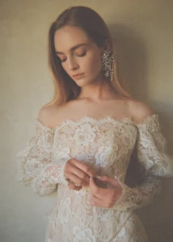 Darianna Earrings in Crystal