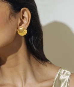 De la Mer Shell Stud Earrings