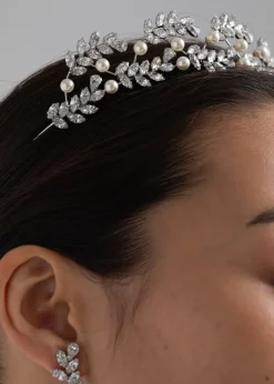 Delilah Tiara in Crystal