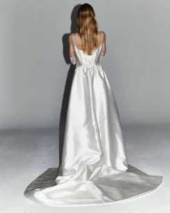 Detachable Silk Train | STYLE 112